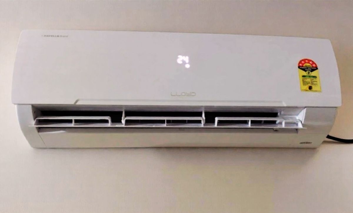 Lloyd 2025 Model 1.5 Ton GLS18I5KWGGW close view